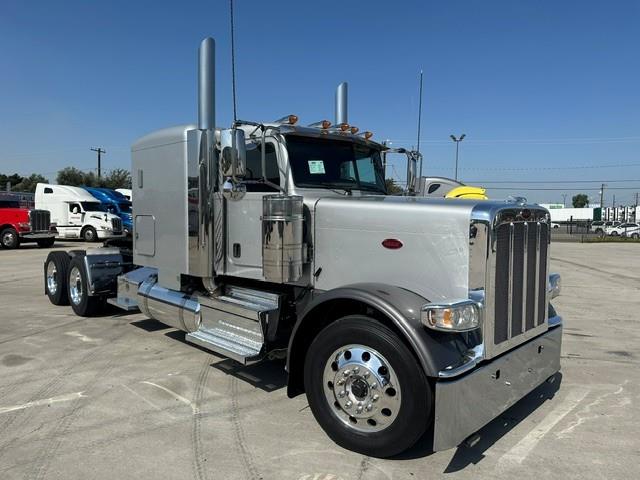 2020 Peterbilt 389-17
