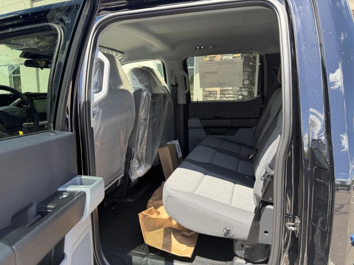 2026 Ford F-550-8