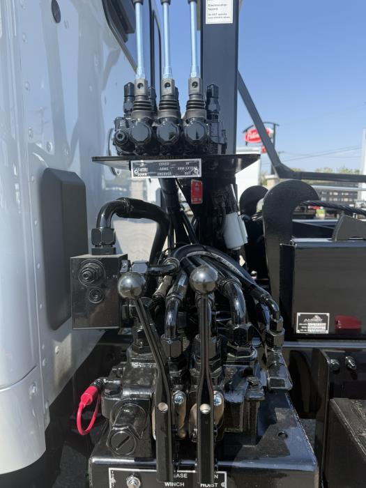 2026 Peterbilt 548-9