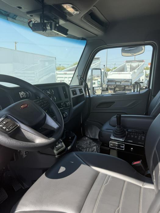 2026 Peterbilt 548-12