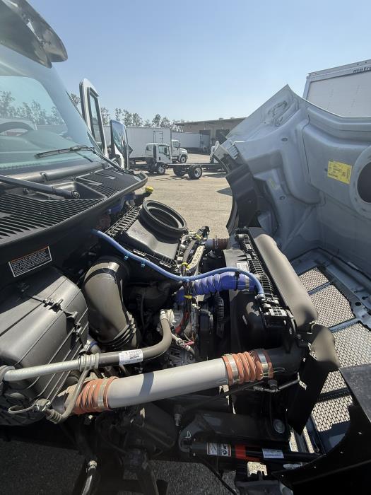 2026 Peterbilt 548-18