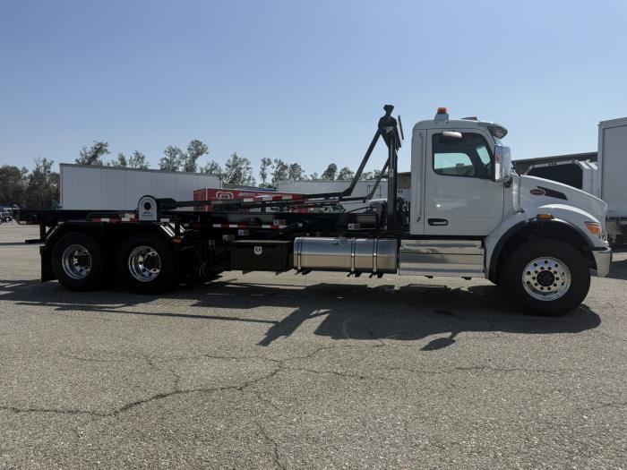 2026 Peterbilt 548-4