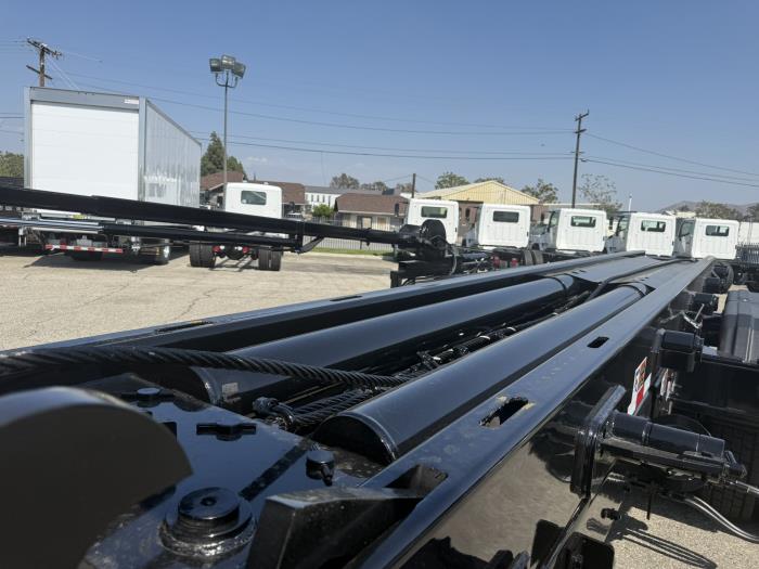 2026 Peterbilt 548-11