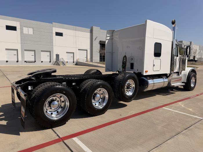 2027 Peterbilt 589-4