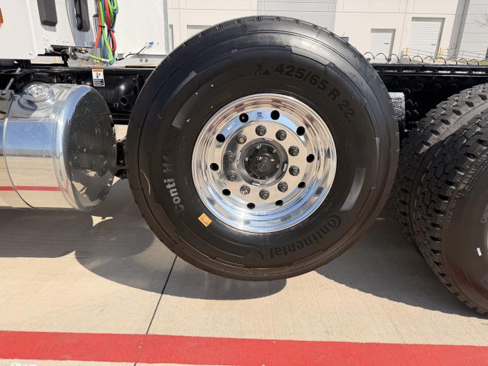 2027 Peterbilt 589-9