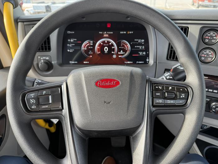 2027 Peterbilt 567-28