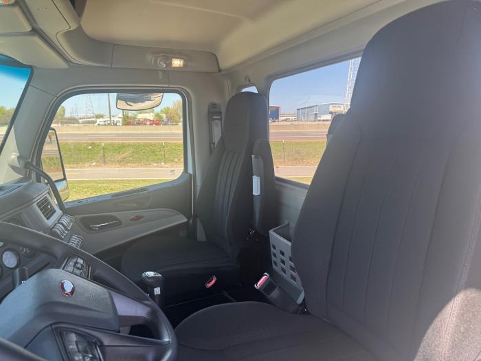 2027 Peterbilt 567-12