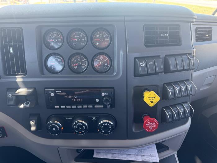 2027 Peterbilt 567-14