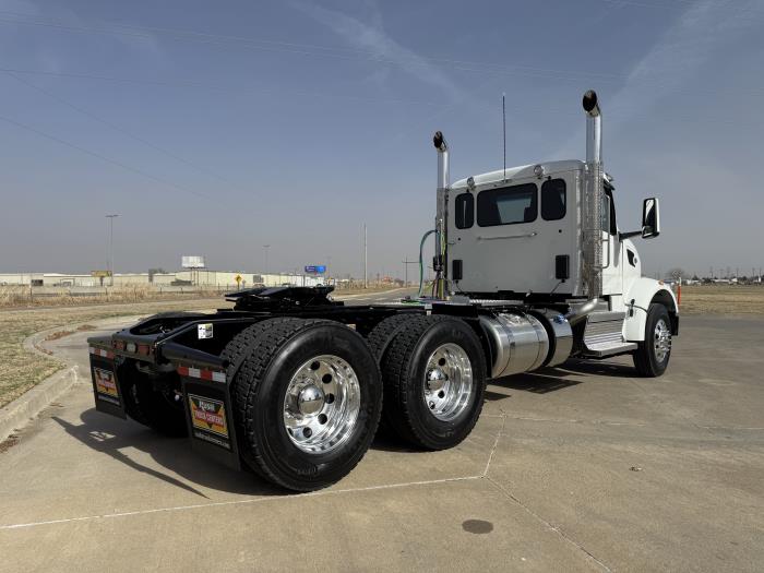 2027 Peterbilt 567-7
