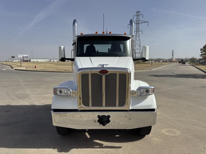 2027 Peterbilt 567-8
