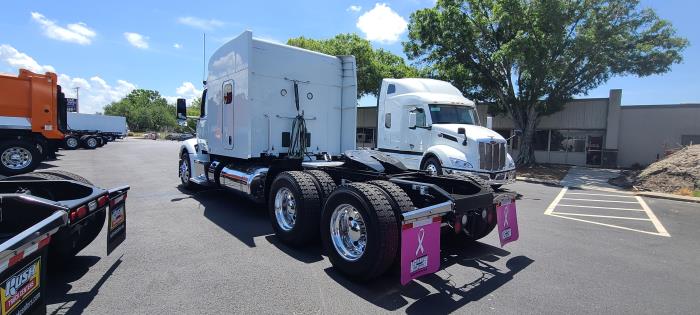 2022 Peterbilt 579-3