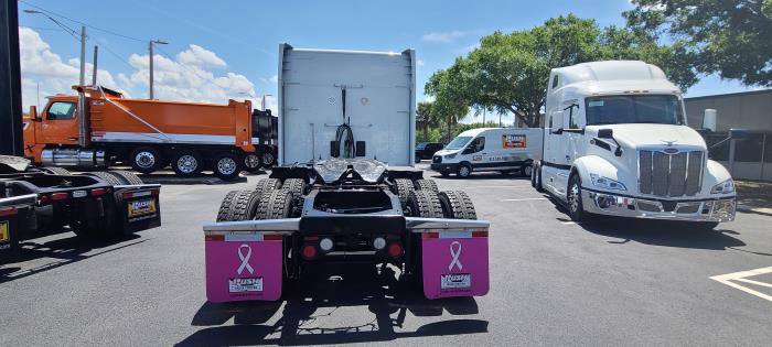 2022 Peterbilt 579-5
