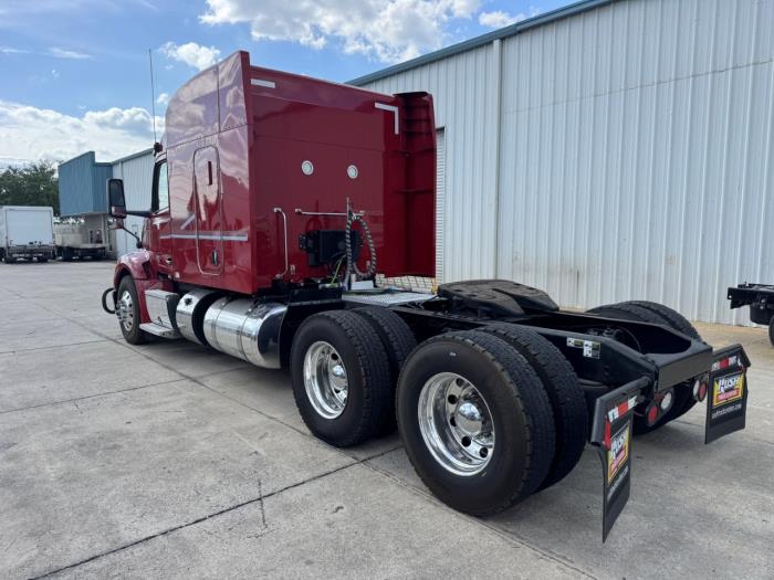 2022 Peterbilt 579-6