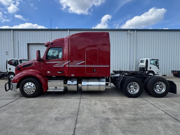 2022 Peterbilt 579-3