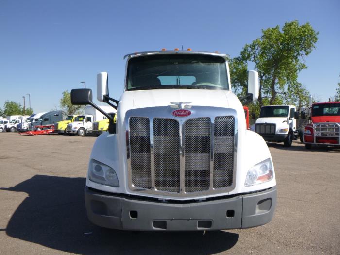 2021 Peterbilt 579-8