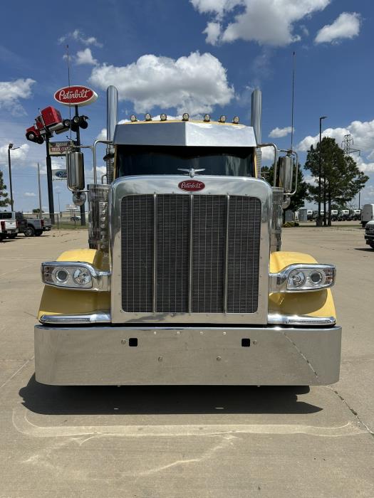 2025 Peterbilt 589-1