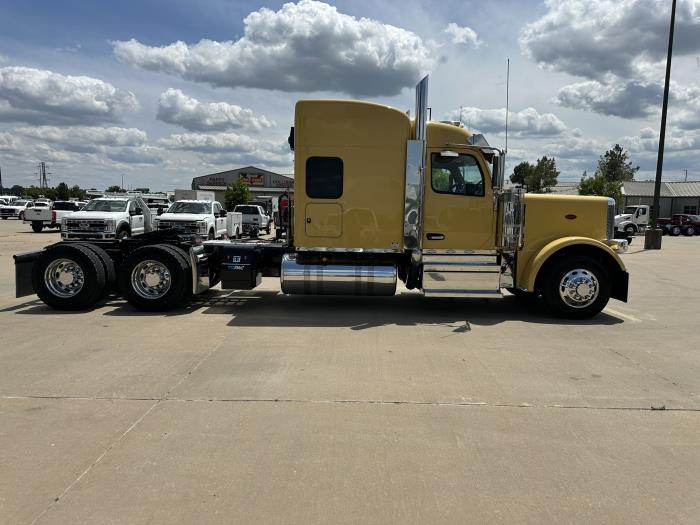 2025 Peterbilt 589-4
