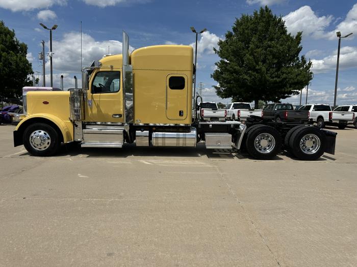 2025 Peterbilt 589-5