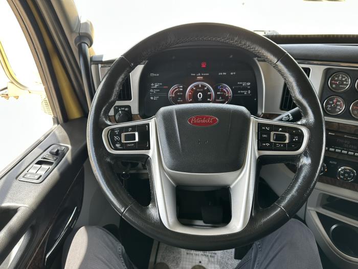 2025 Peterbilt 589-8