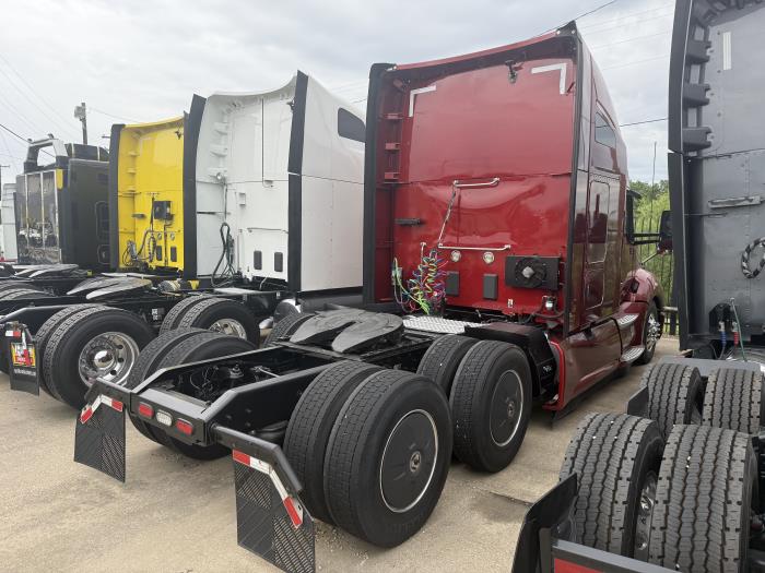 2022 Kenworth T680-2