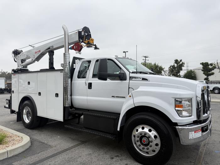 2026 Ford F-750-5