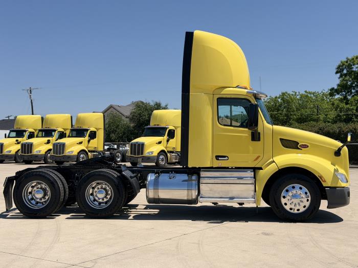 2021 Peterbilt 579-4