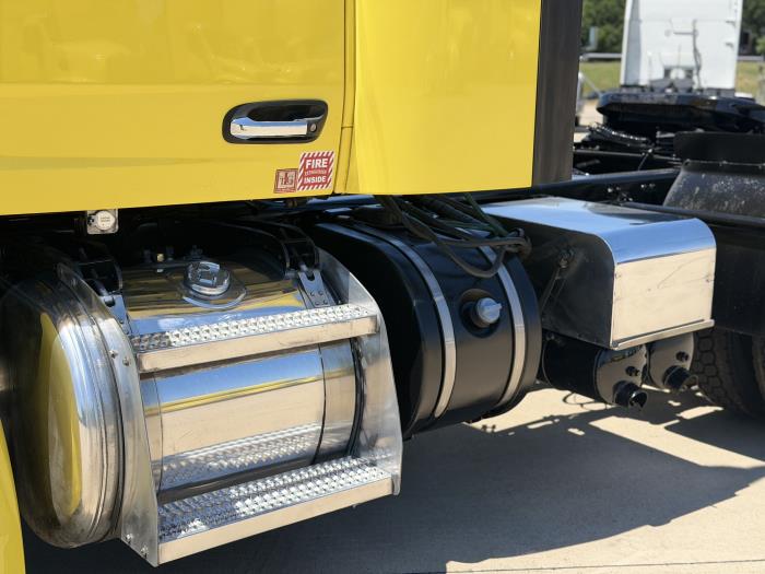 2021 Peterbilt 579-10