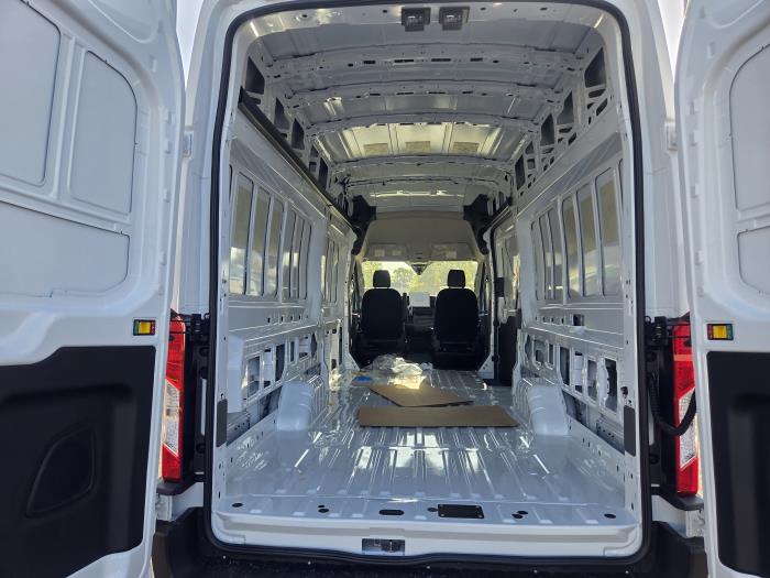 2026 Ford Transit-350-8
