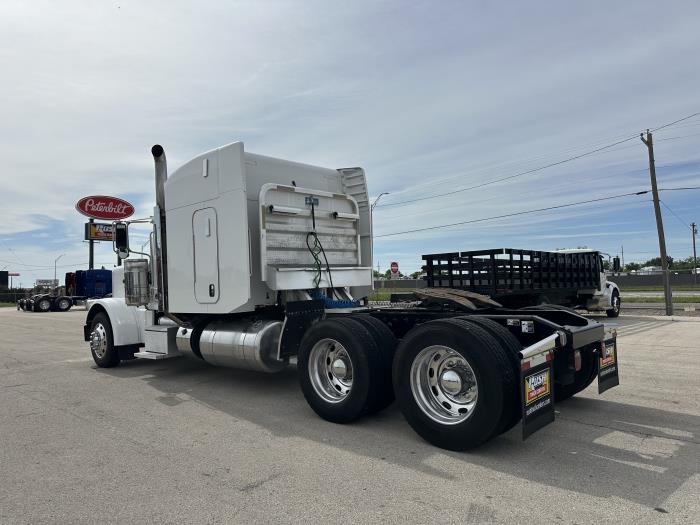 2016 Peterbilt 389-5