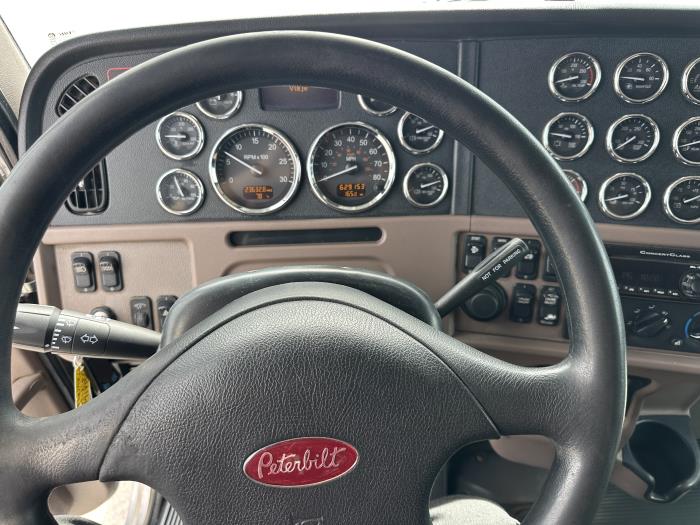2016 Peterbilt 389-11