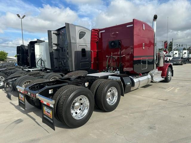 2024 Peterbilt 389-19