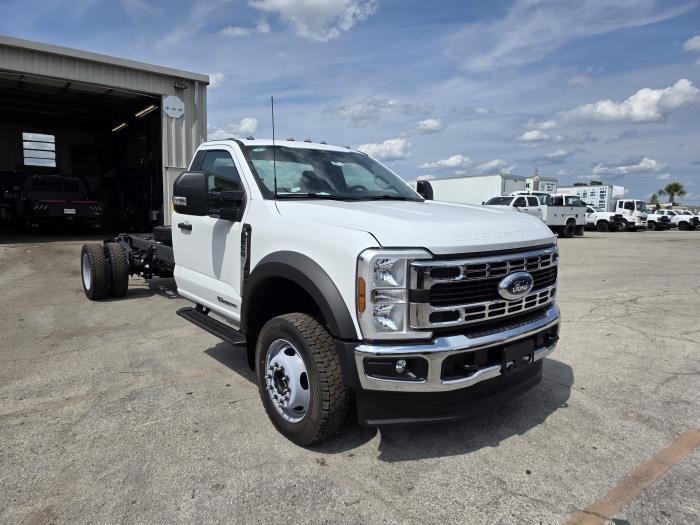 2026 Ford F-550-3