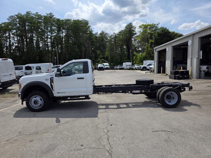 2026 Ford F-550-8