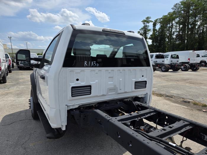 2026 Ford F-550-14