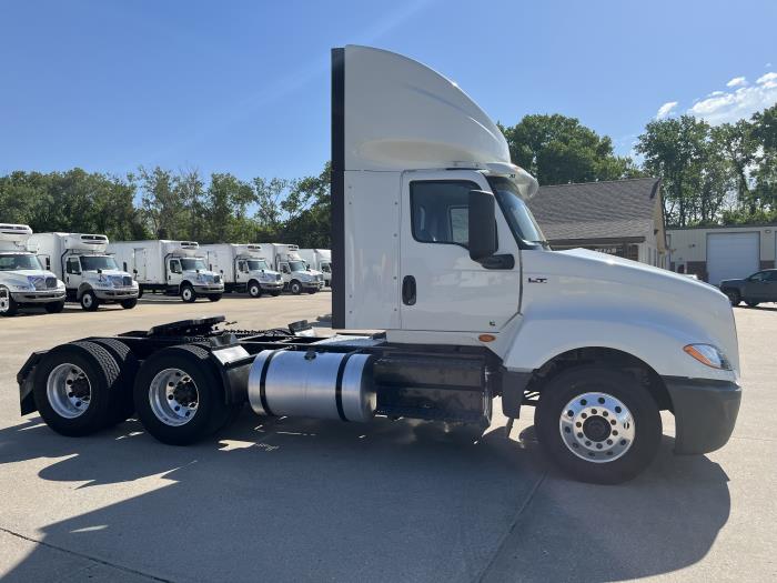 2022 International LT625-5