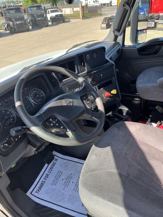 2022 International LT625-12