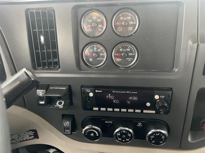 2023 Peterbilt 567-18