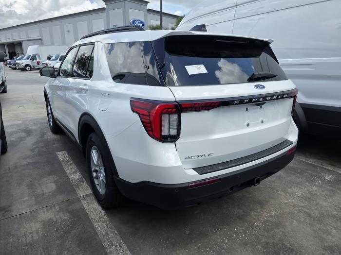 2026 Ford Explorer-6