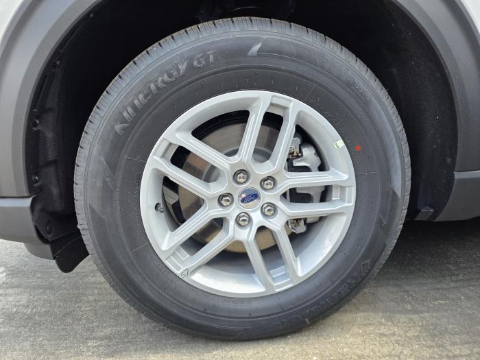 2026 Ford Explorer-7