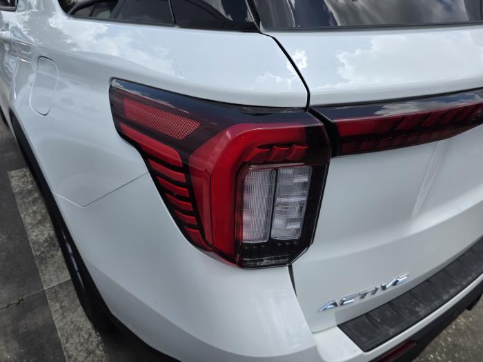 2026 Ford Explorer-9