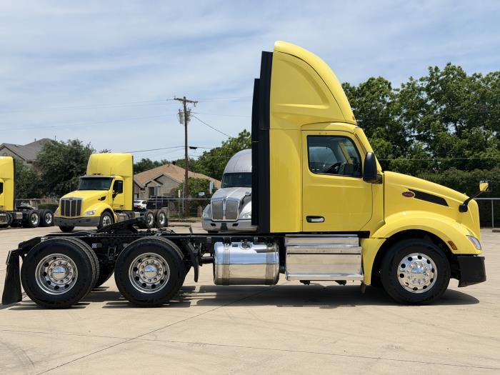 2022 Peterbilt 579-4