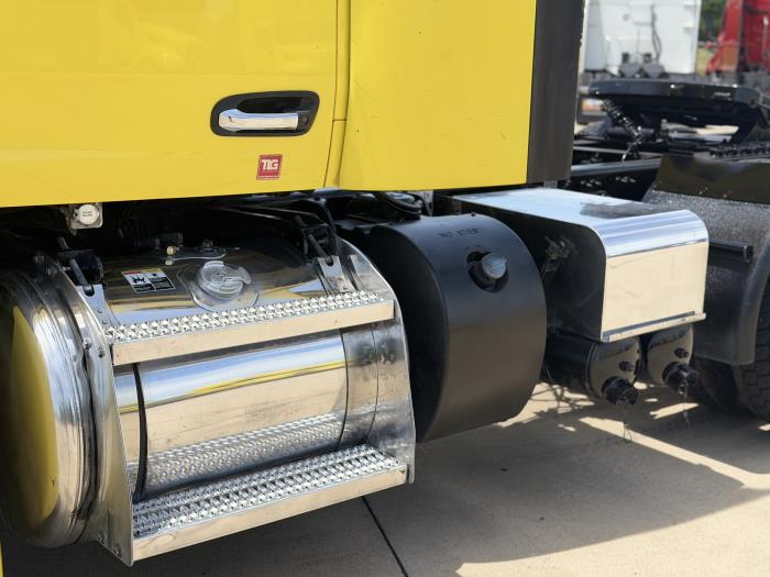 2022 Peterbilt 579-10