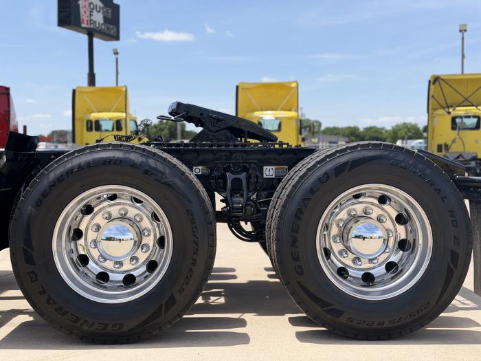 2022 Peterbilt 579-11