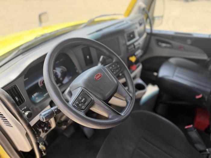 2022 Peterbilt 579-19