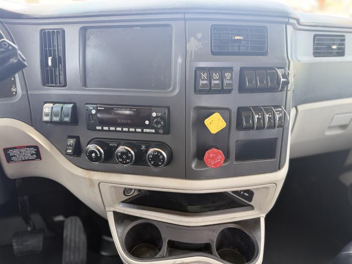 2022 Peterbilt 579-22