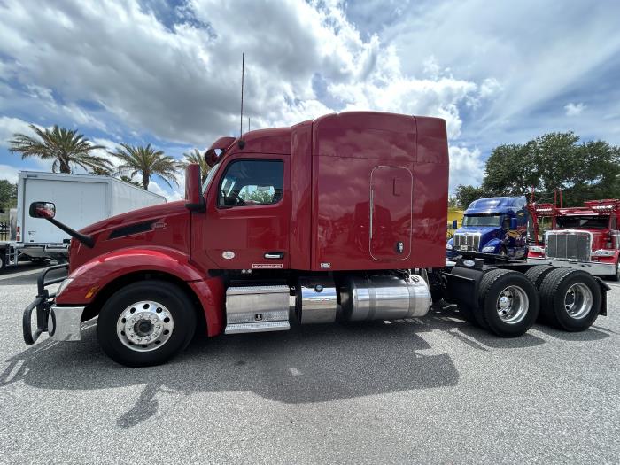 2022 Peterbilt 579-1