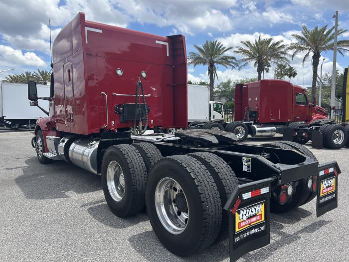 2022 Peterbilt 579-2