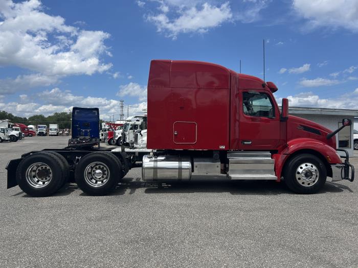 2022 Peterbilt 579-5