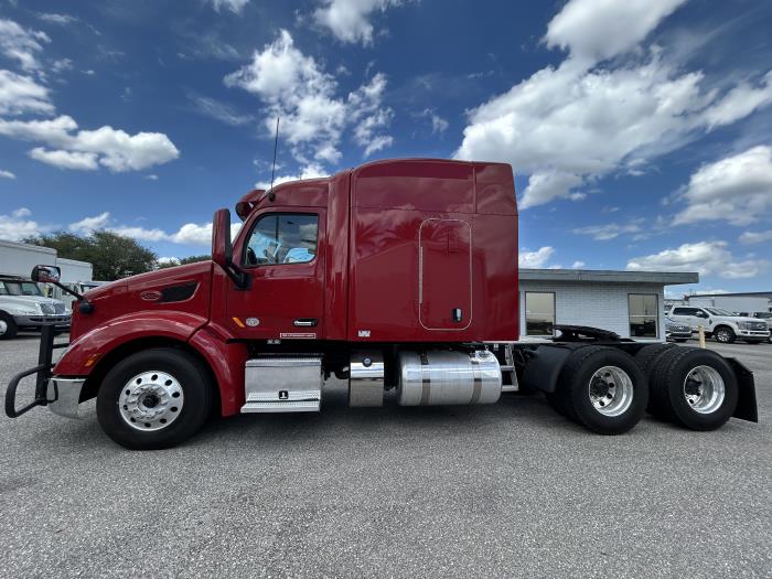 2022 Peterbilt 579-2