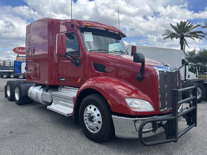 2022 Peterbilt 579-7